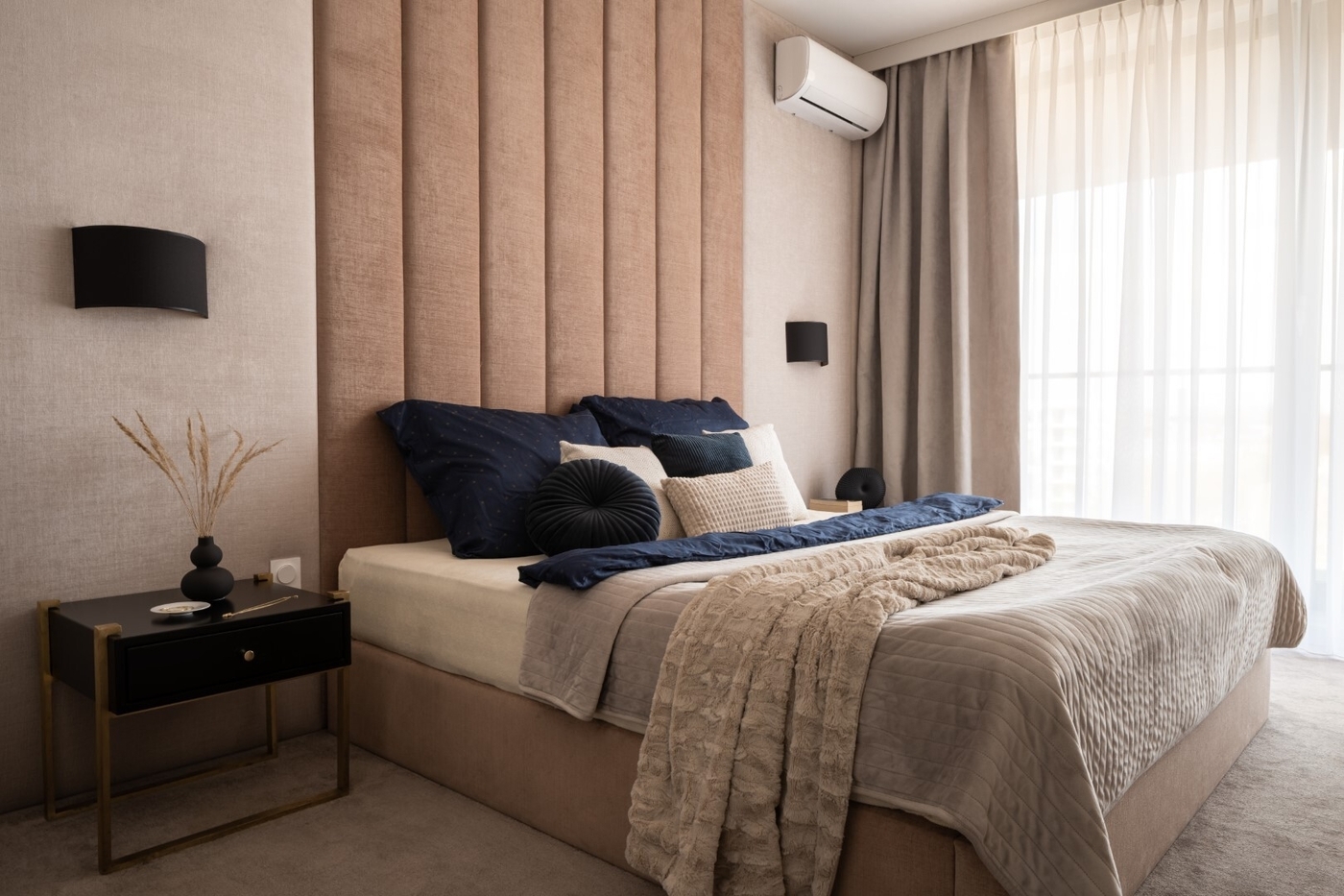 Bedroom with dark details