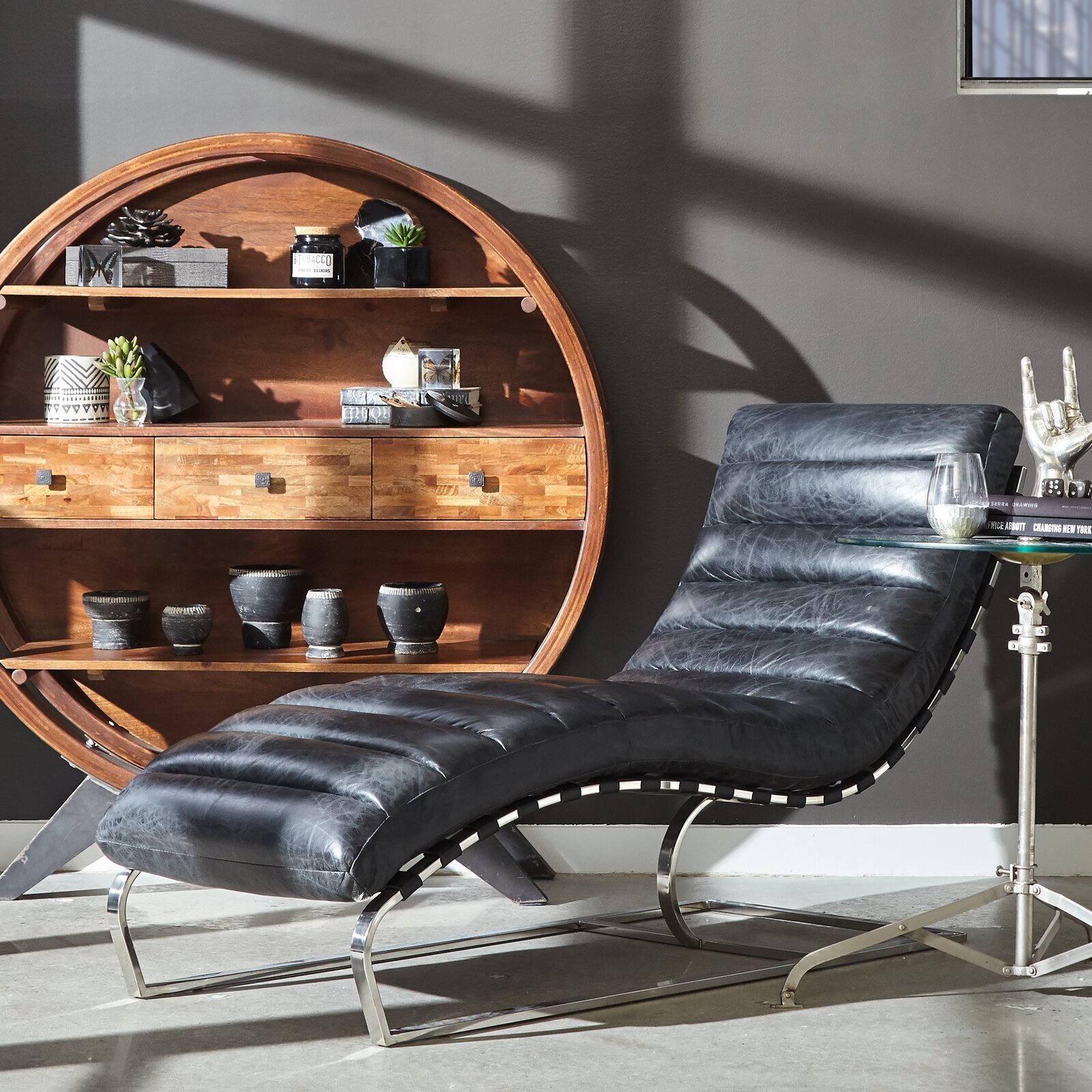 Black Leather Lounge
