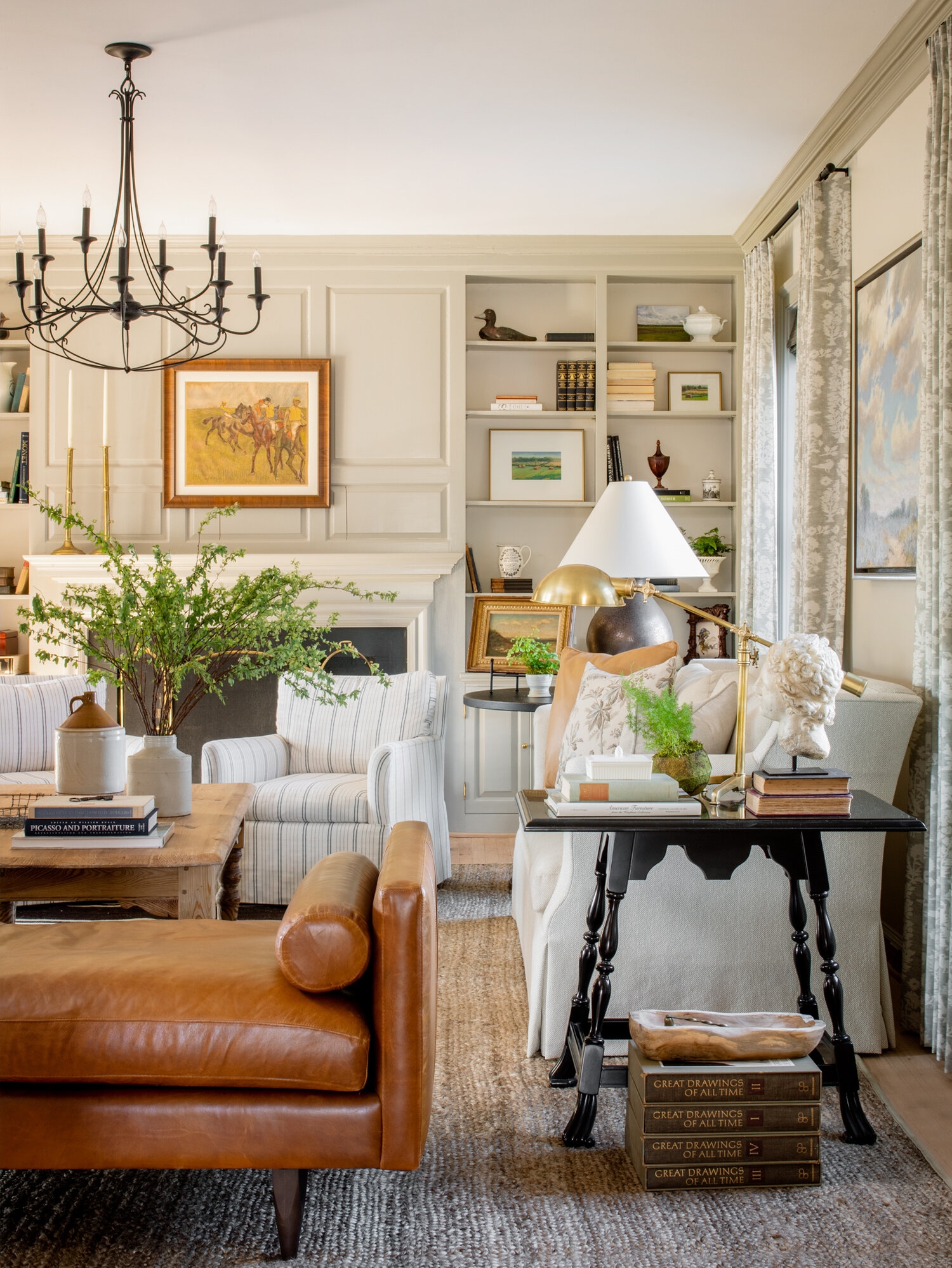 Cozy and traditional living room with French elements