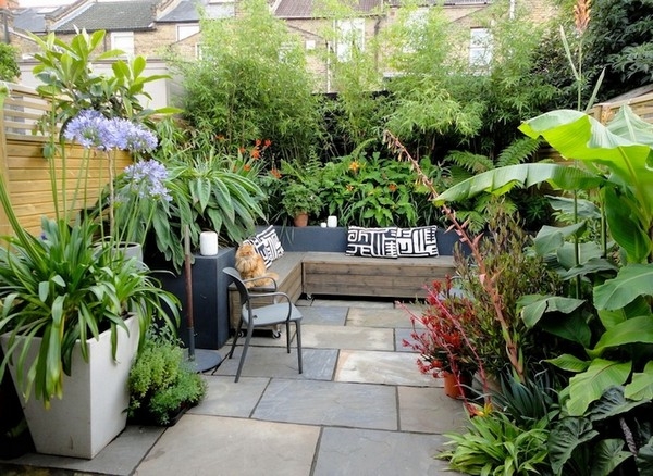 Cozy Backyard Party Idea