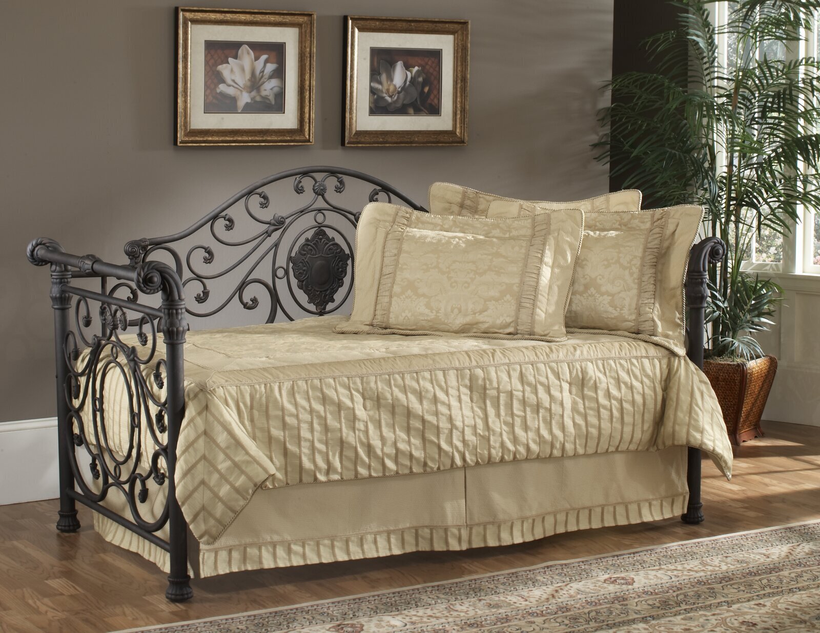 Victorian Daybeds