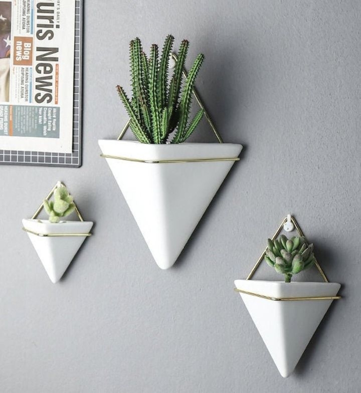 diy wall hanging succulent planter