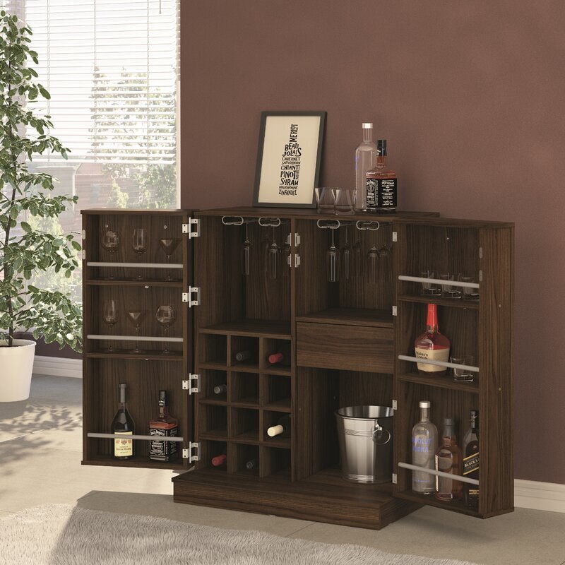 Folding wooden bar 