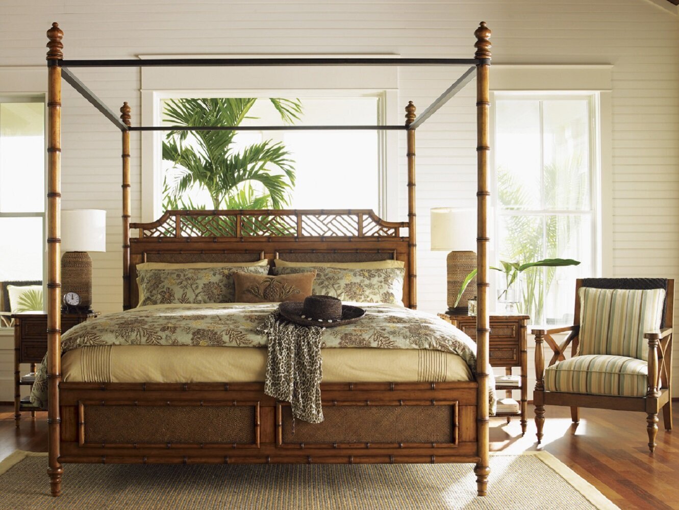 Four Poster Bahama Bed