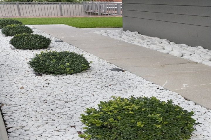 garden rocks white