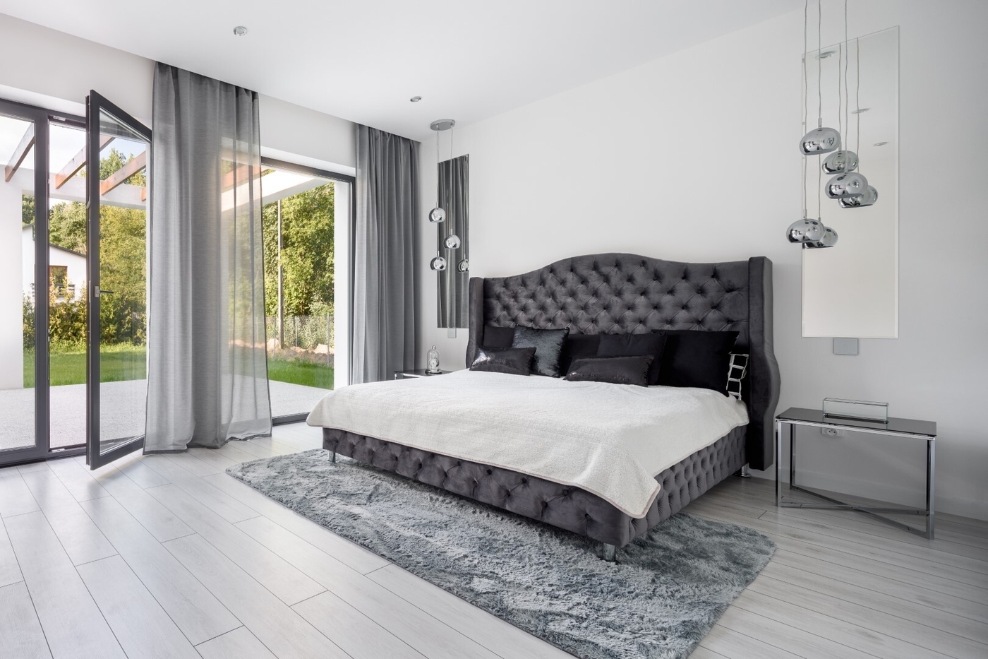 Glamour gray bedroom