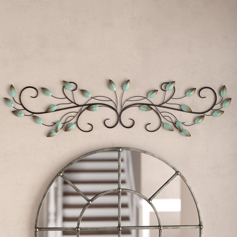 Metal Scroll Wall Décor