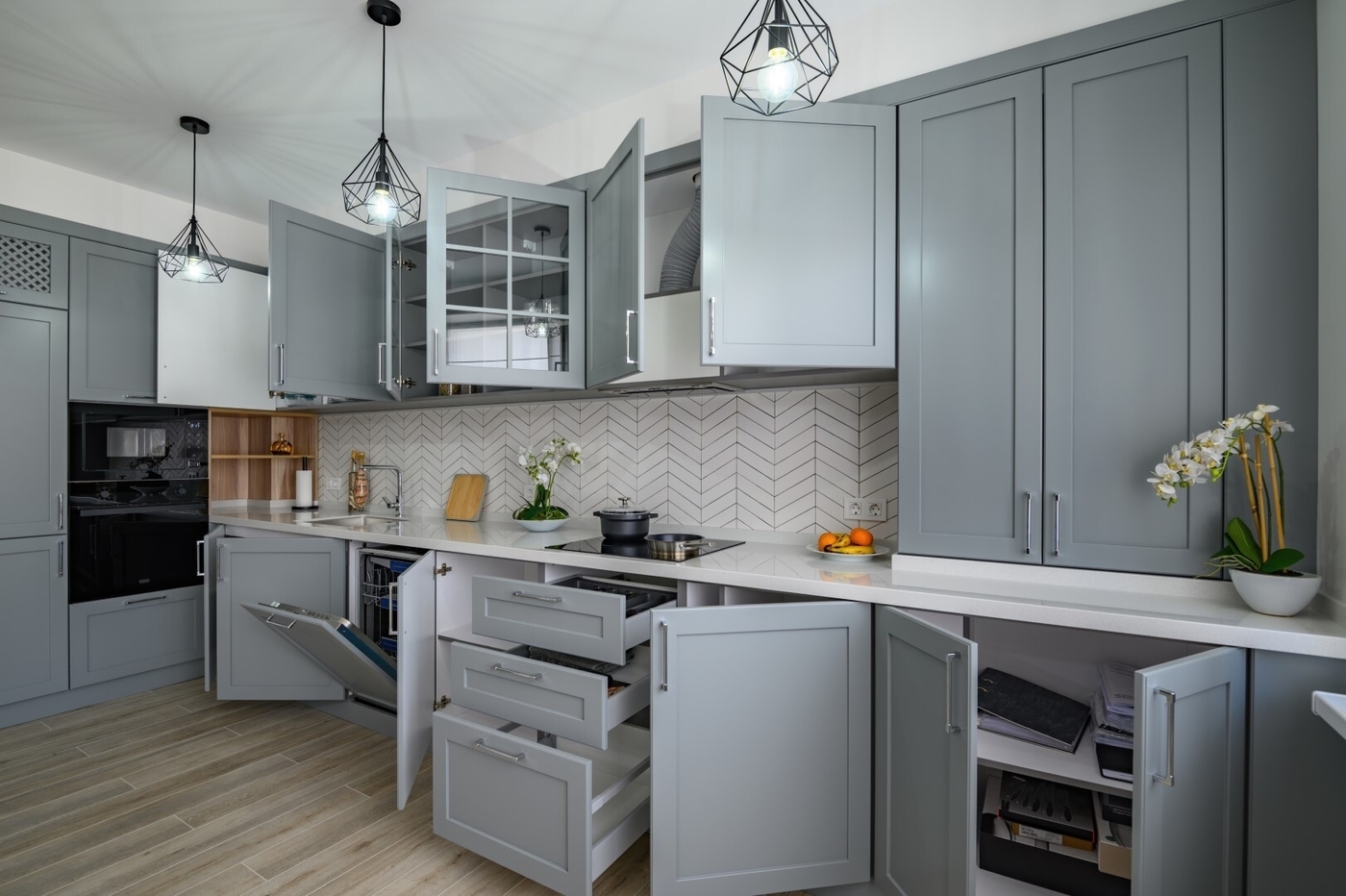 Colors That Go With Gray Kitchen Cabinets 