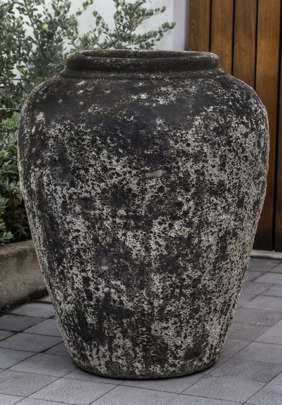 Larissa Terracotta Pot Planter