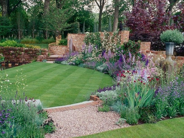 Lawn Backyard with Flowers Idea
