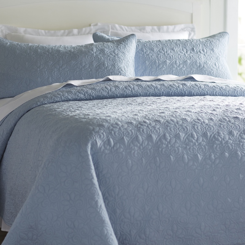 Lissette Coverlet Set