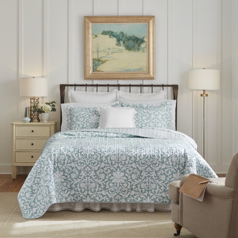 Mia 100% Cotton Quilt Set
