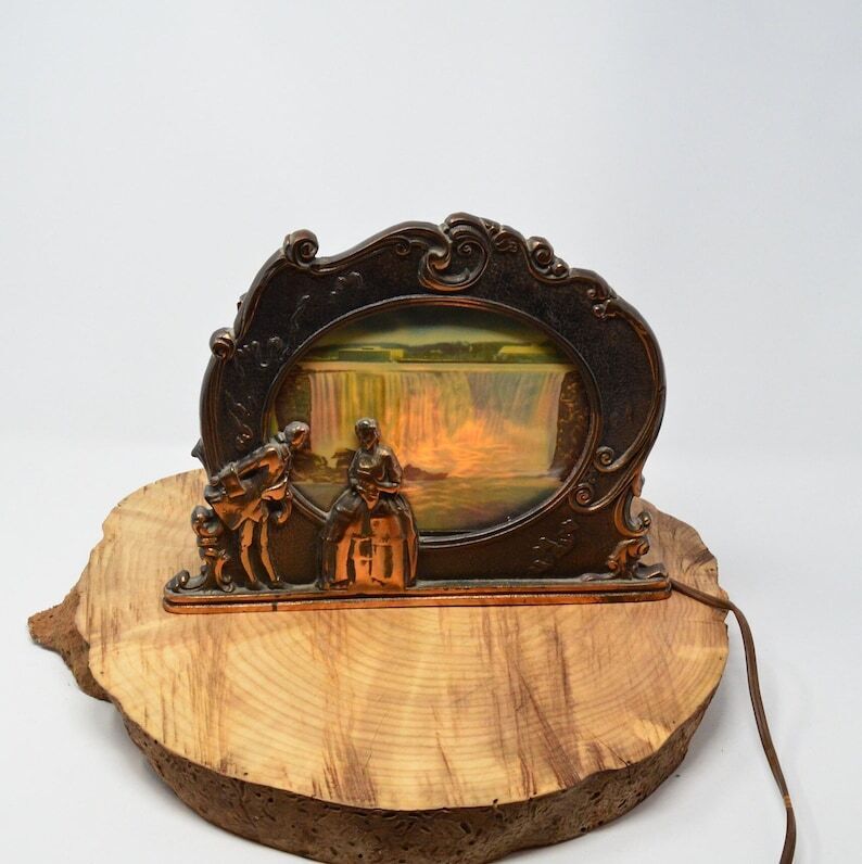 Niagara Falls Vintage Motion Lamp