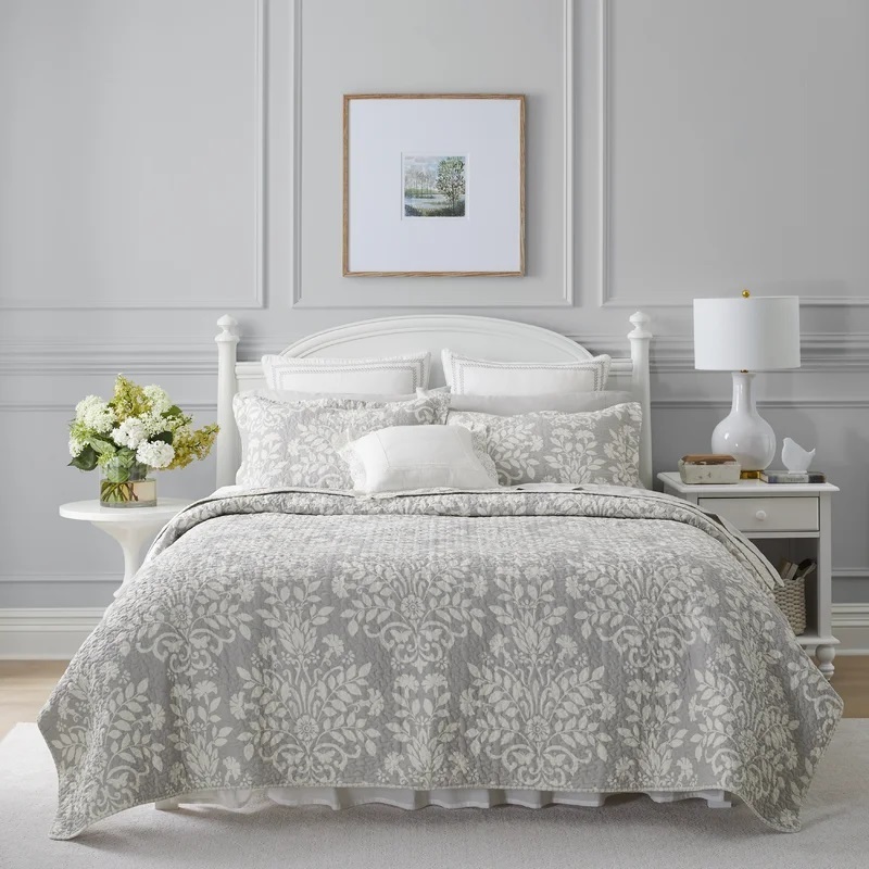 Paisley Elegant Feminine Bedding
