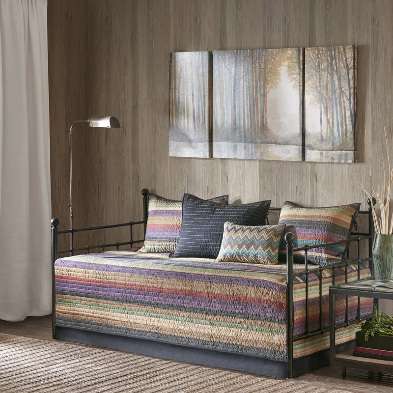 Reversible Comforter for Daybed