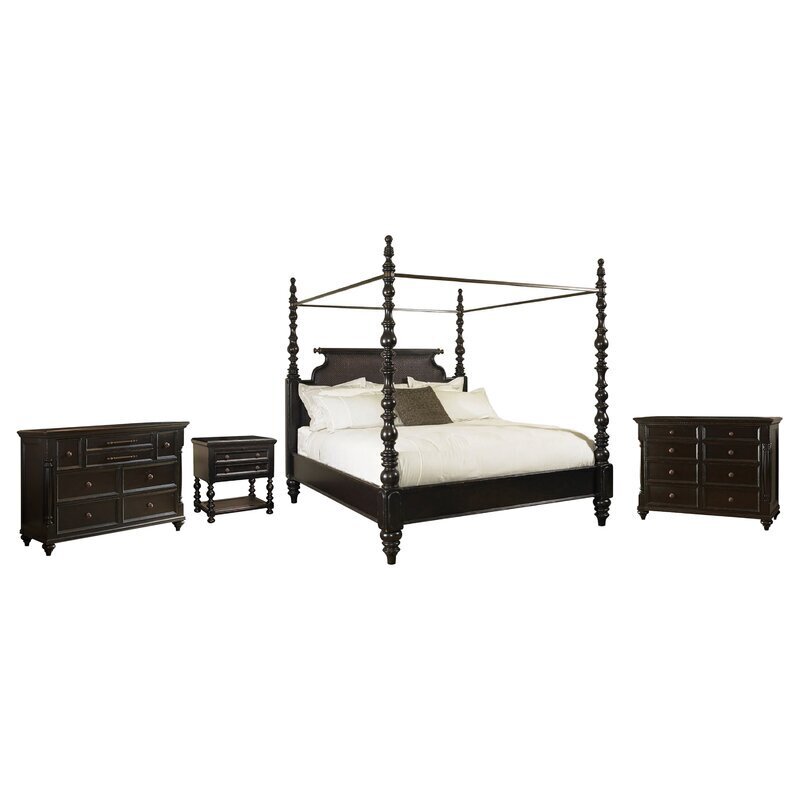 Ridged Colonial Style Bedroom