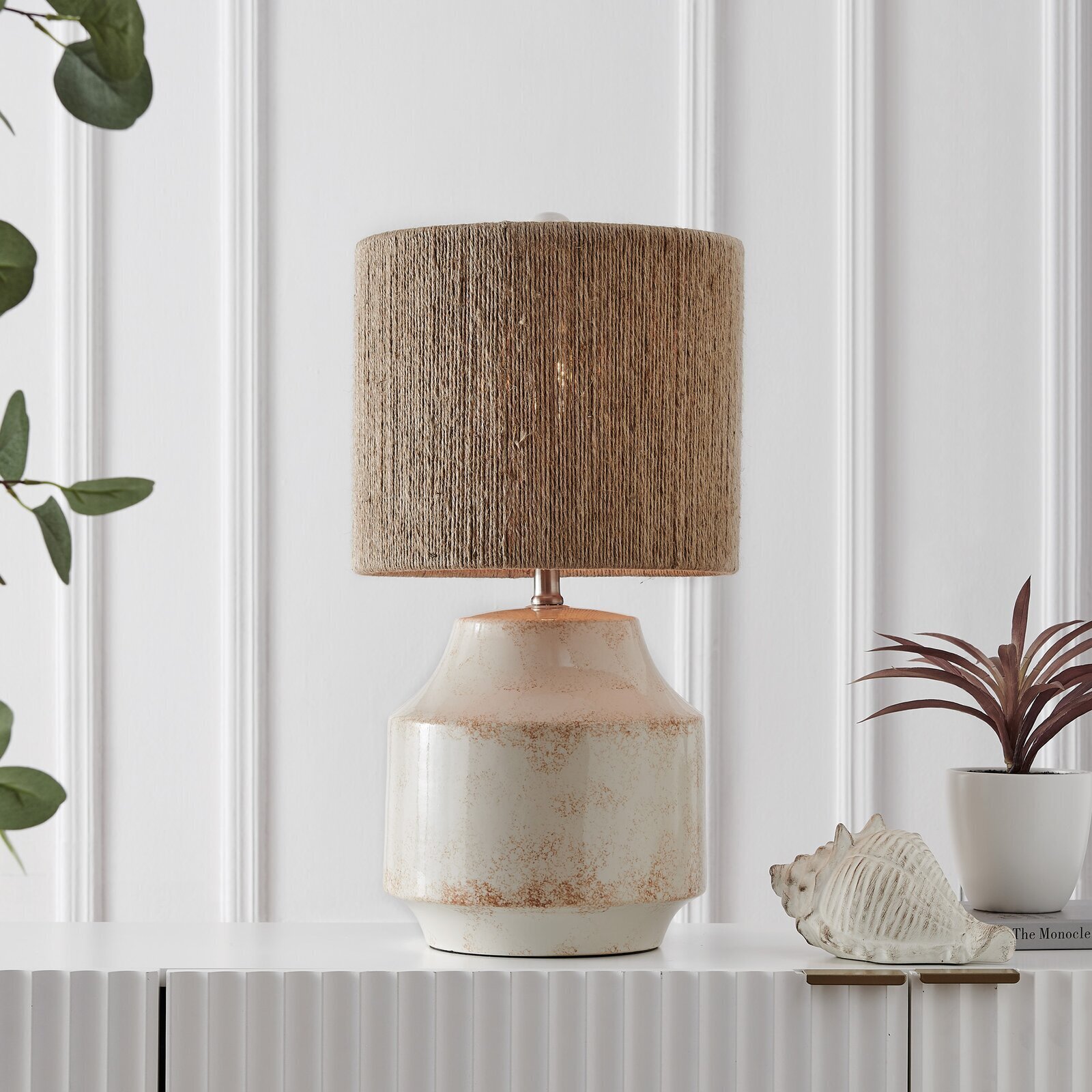 Rope shade table lamp