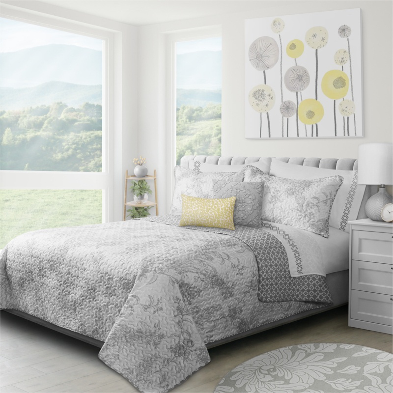 Schuyler Quilt Set