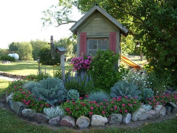 Stone Garden Edging Ideas