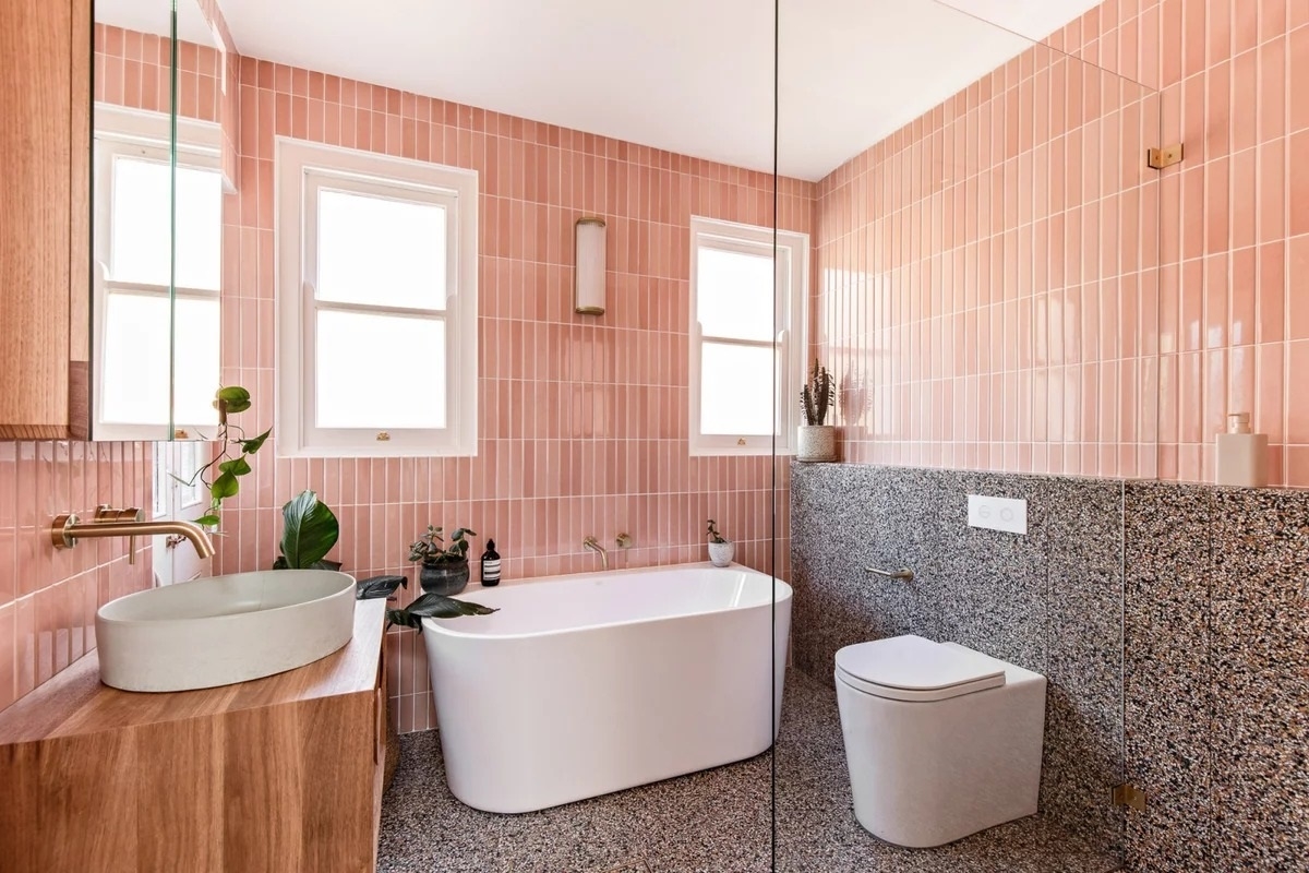 Summer bathroom