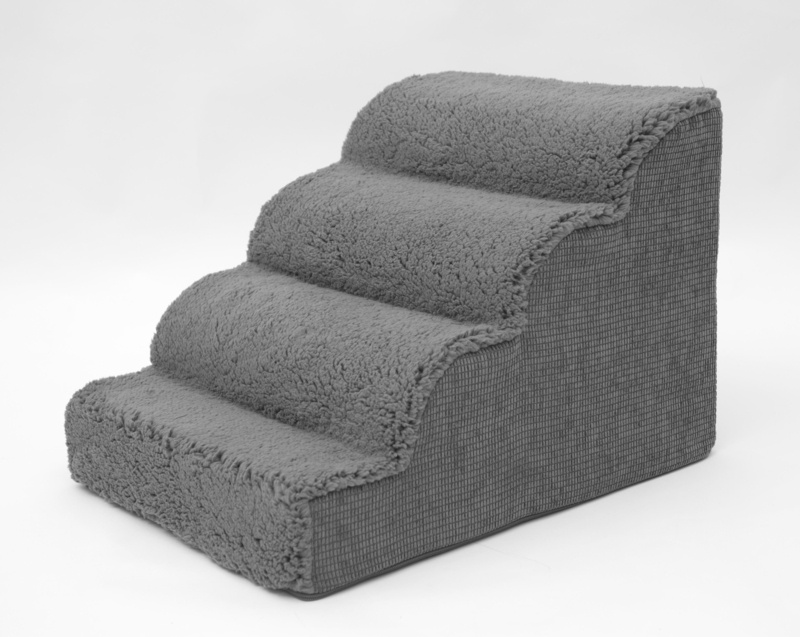 Tucker Murphy Pet™ High Density Foam Scalloped 4 Steps Sherpa