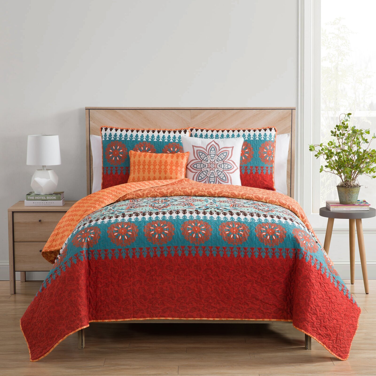 Two Sided Mixed Pattern Print Bed Set