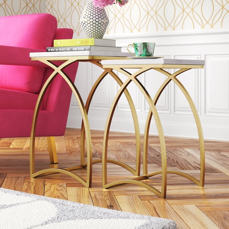 Unique Arching Frame with Square Top