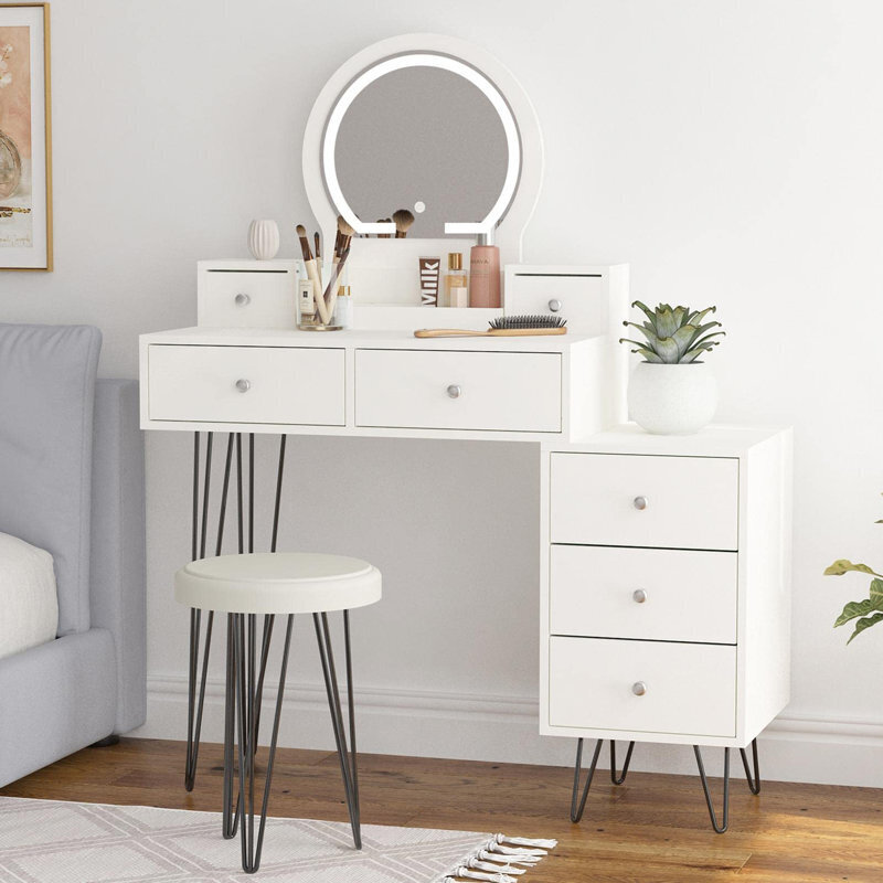 Vanity dressing table with mirror and lights 