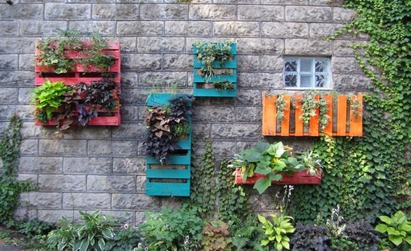 Vertical Palette Gardening