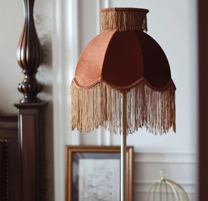Tassel Lamp