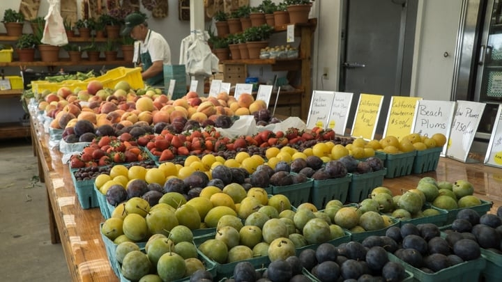 wholesale markets farm stand