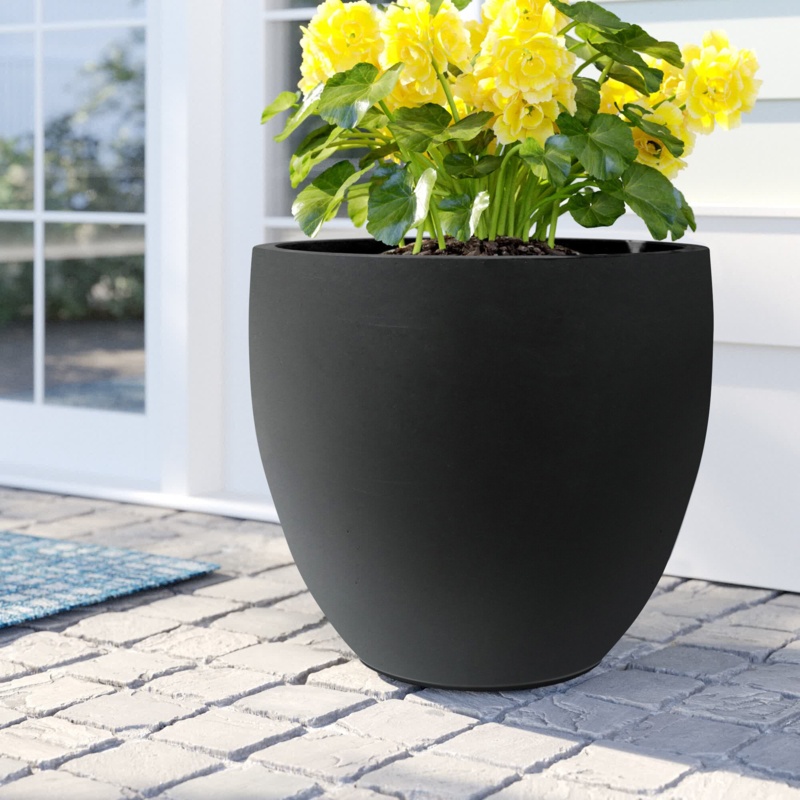 Acushnet Pot Planter