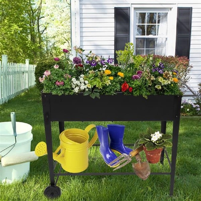Akhi 1-Piece Metal Elevated Planter