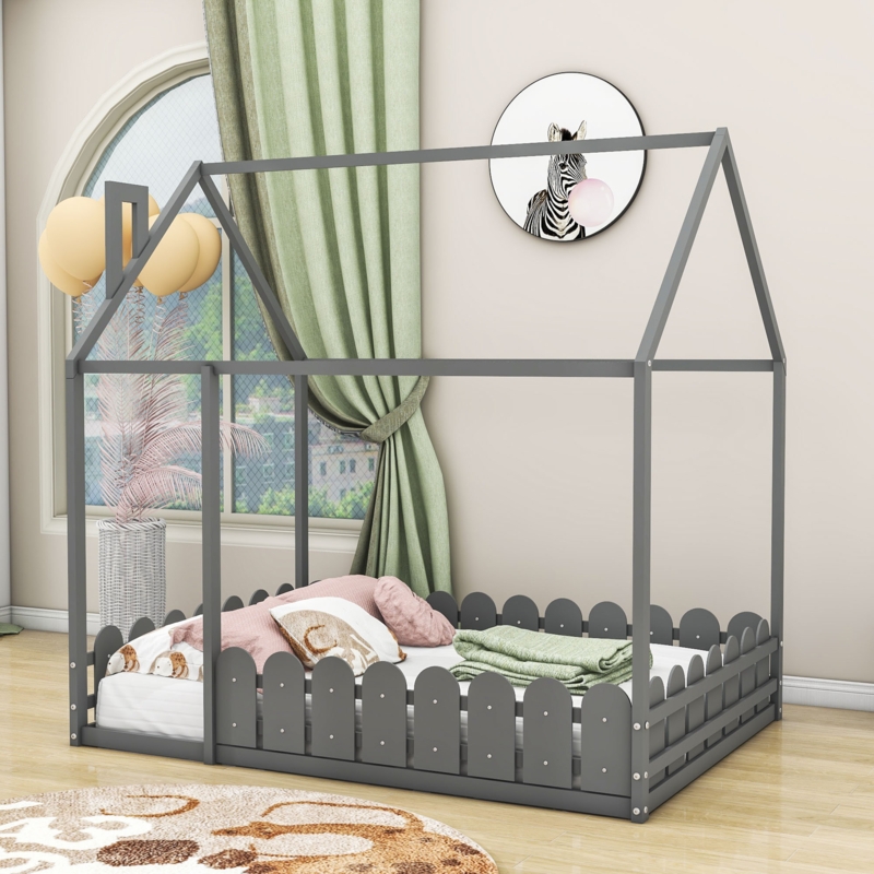 Playful Roofed Bed with Fence