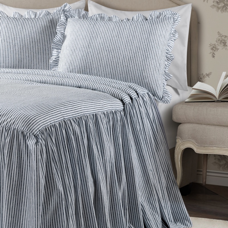 Apollo Coverlet Set