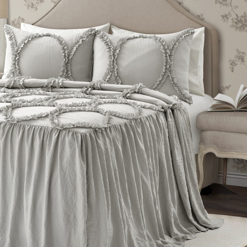 Apollo Coverlet Set