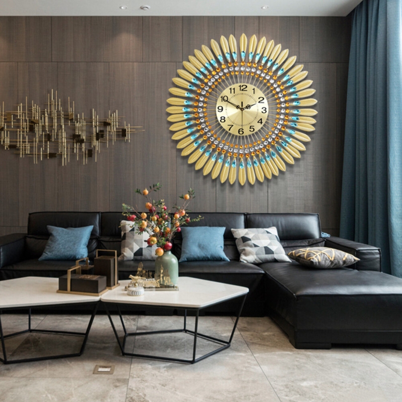 Crystal Shining Round Wall Clock