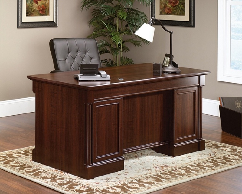 Avienda 65'' Desk