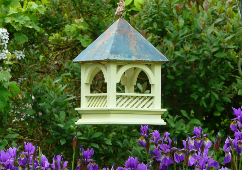 Babcock Decorative Bird Feeder