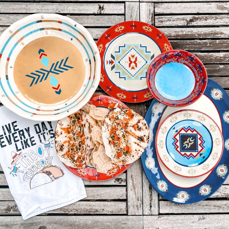 Bimla Teal/Red/Tan Aztec Print Melamine Southwestern Style 14 Piece Dinnerware Set