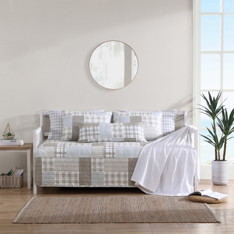 Classic Beige Daybed Set with Patchwork Design