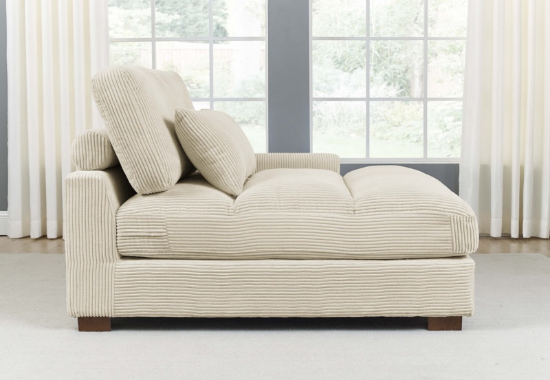 Coralene Upholstered Chaise Lounge