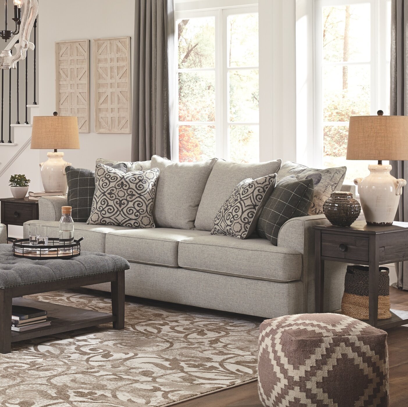 Couch With Pull Out Bed Underneath