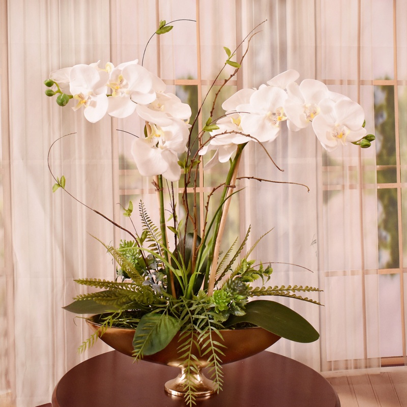 Elegant Phalaenopsis Orchids Centerpiece in Vase
