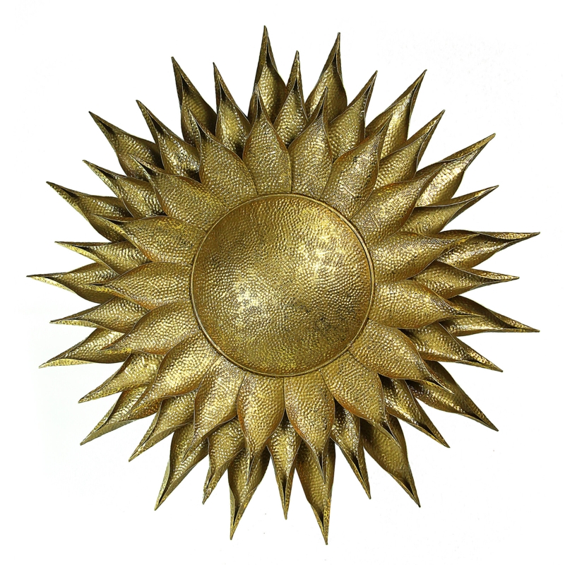 Elegant Mirror with Classic Twist