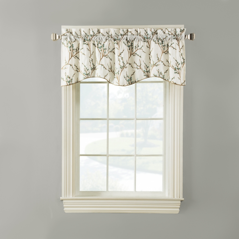 Embroidered Blue Willow Valance