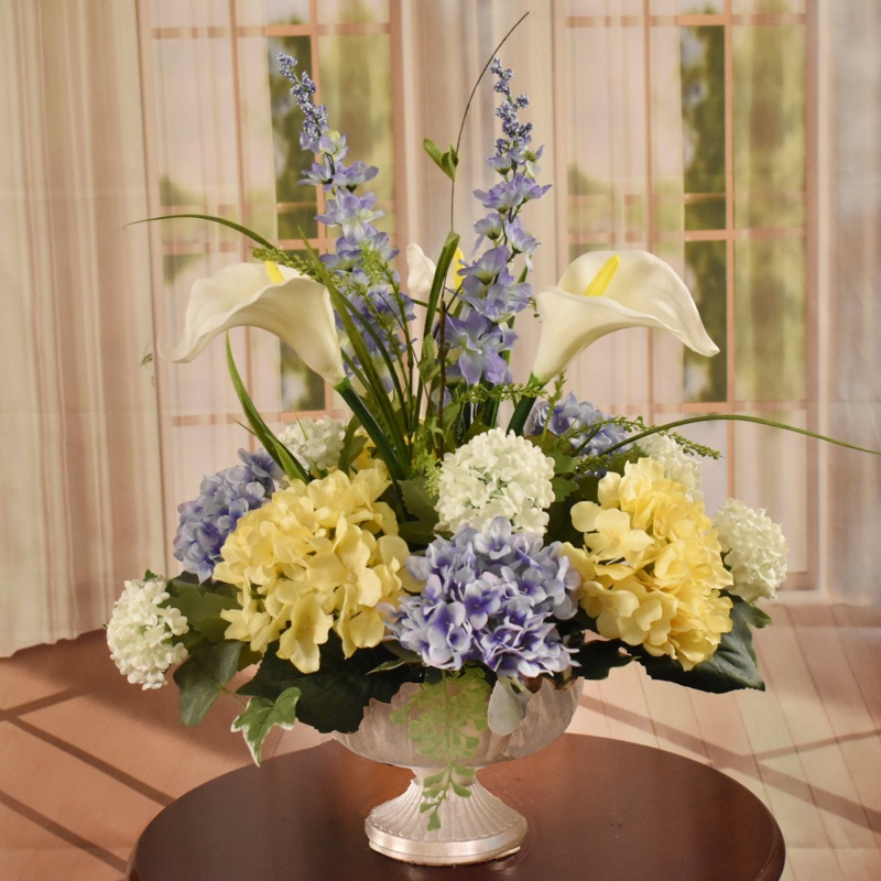 Hydrangea and Lillies Floral Centerpiece in Vase