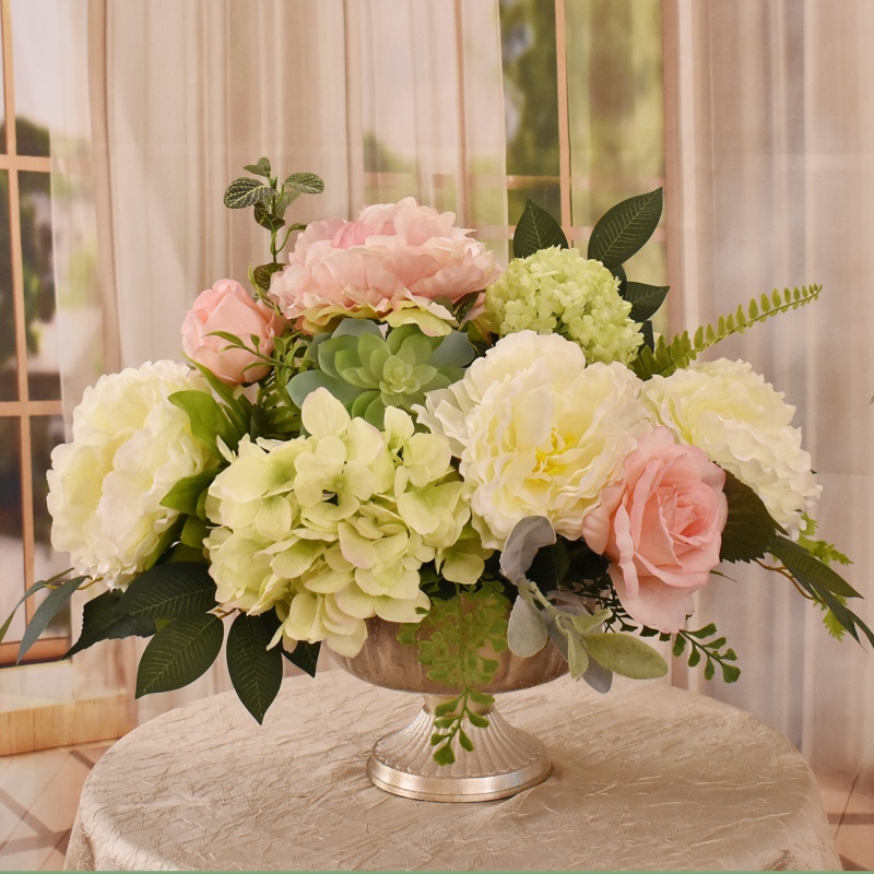 Hydrangea Centerpiece in Vase