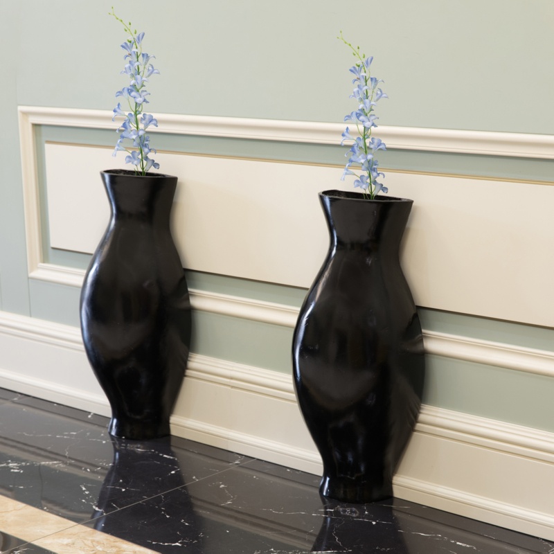 Kalleen Glass Floor Vase