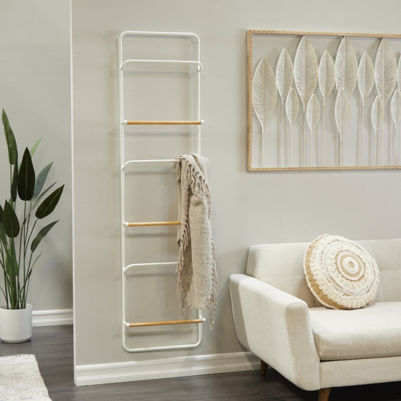 Krisana Black Metal Wall Mounted 6 Rack Towel Holder